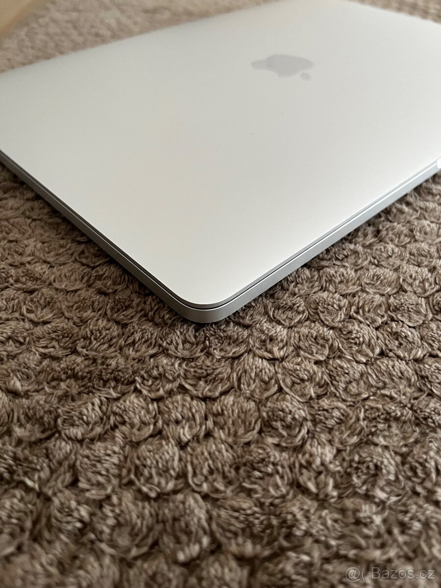 MacBook Pro 16GB 256GB (13”) - 5