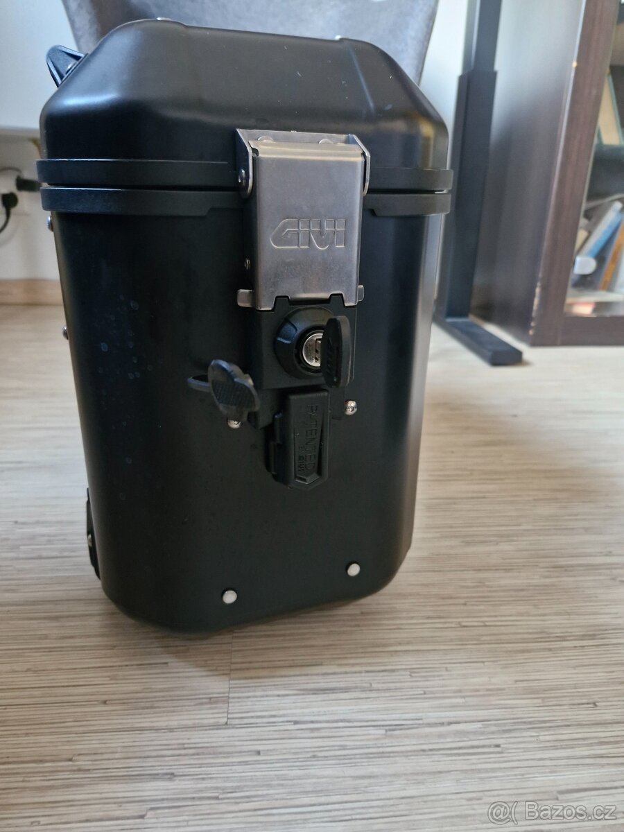 GIVI Trekker Dolomiti + boční nosič PL8201 + zadní nosič SR8 - 5