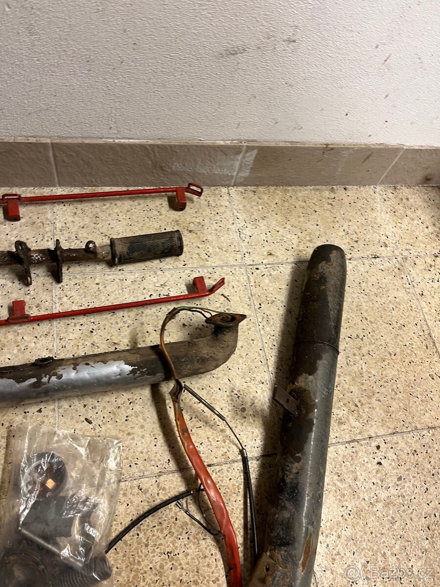 Různé díly na bastl nebo opravu Jawa/ČZ - 5