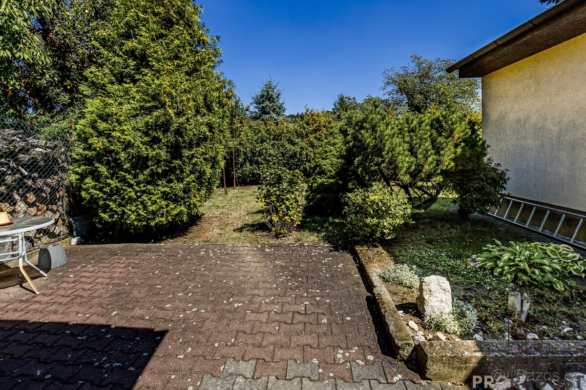 Rodinný dům 5+1 v Úvalech s garáží a nájemníkem - 5