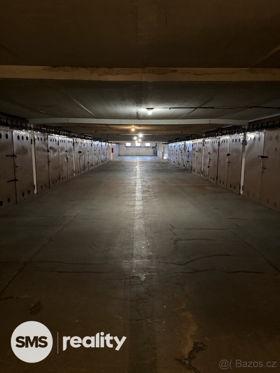 Prodej zabezpečené garáže v Brně – Komárově (1. patro parkov - 5