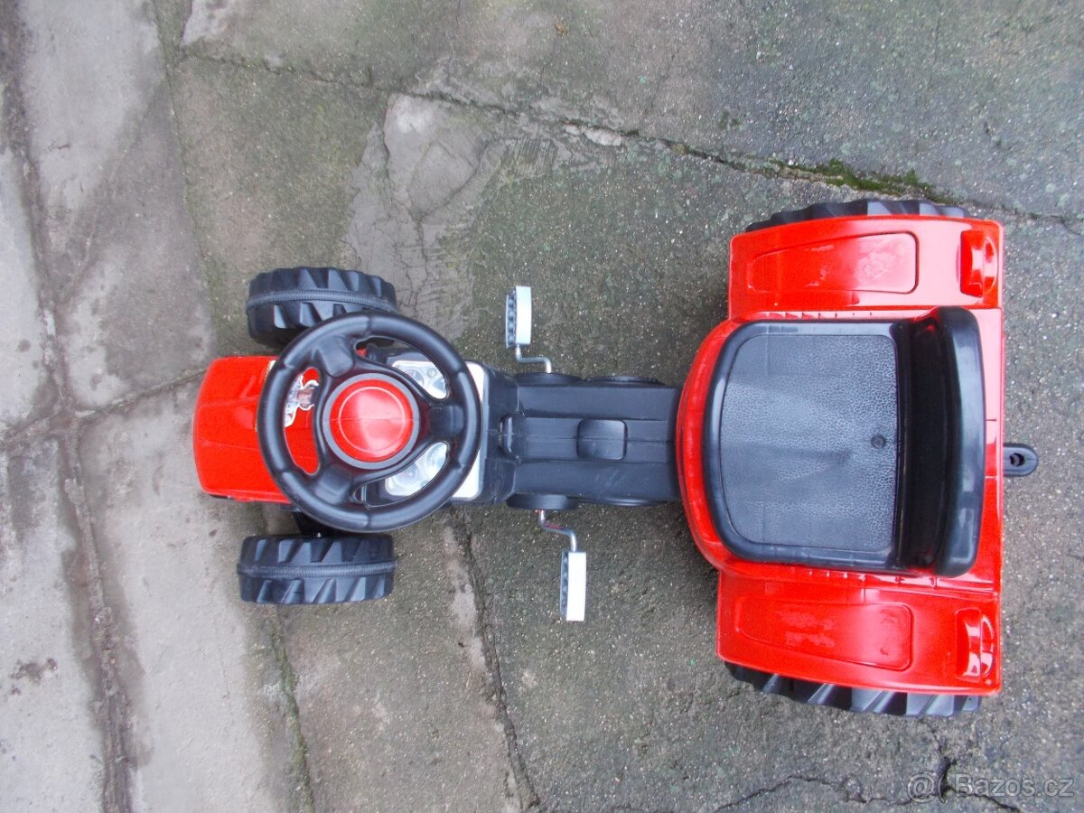 dětský šlapací traktor - 5