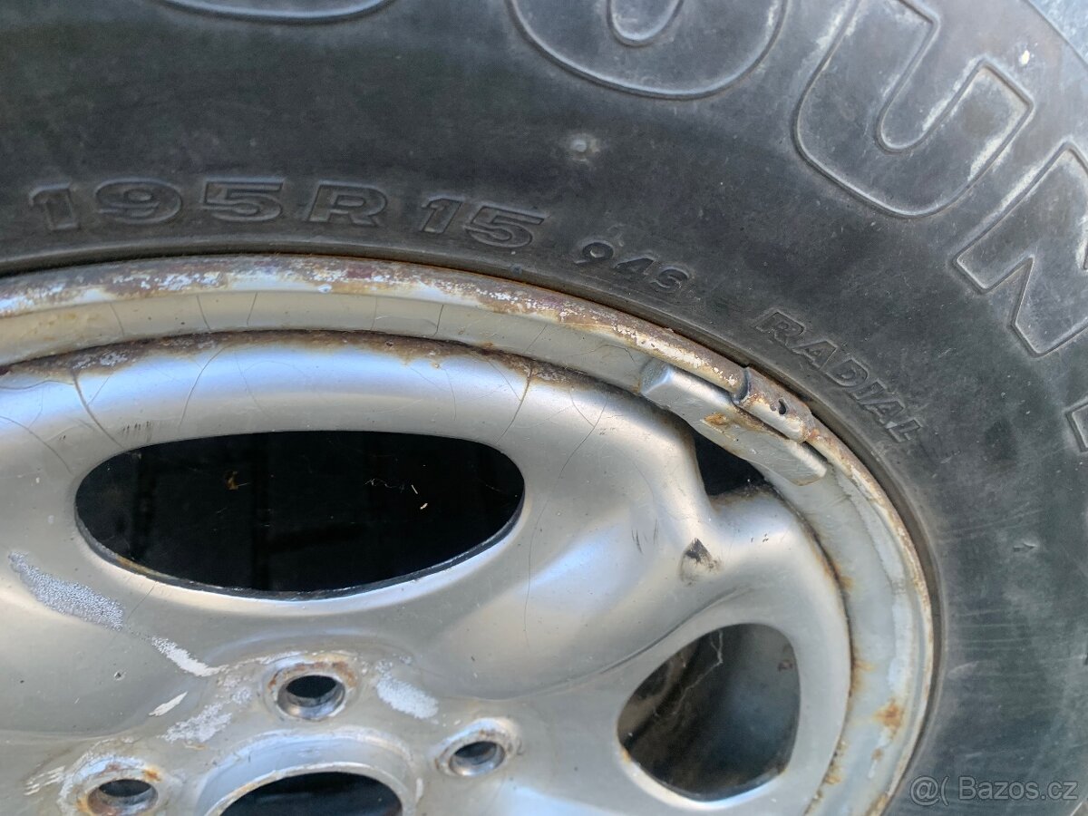 Zimní kola pneu 15" + orig. krytky - 195/80 R1 - 5