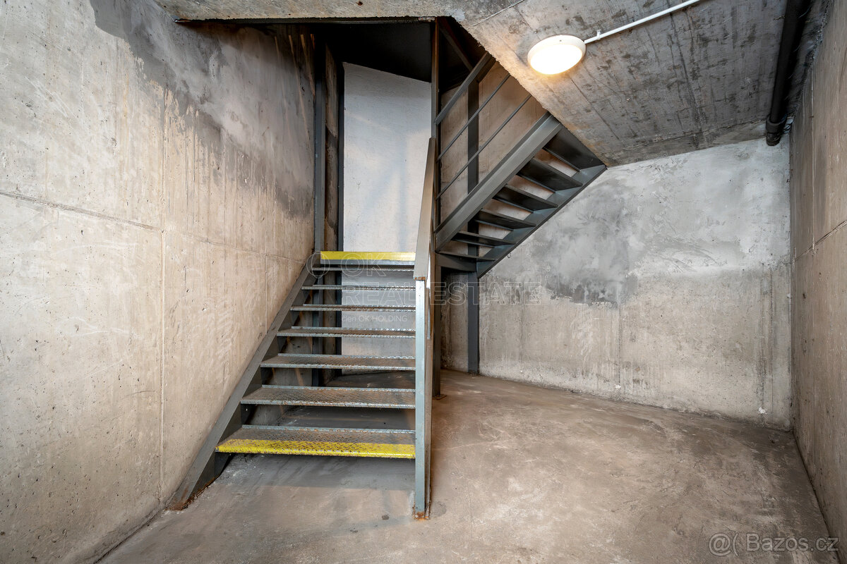 Prodej garáže 16 m² - 5