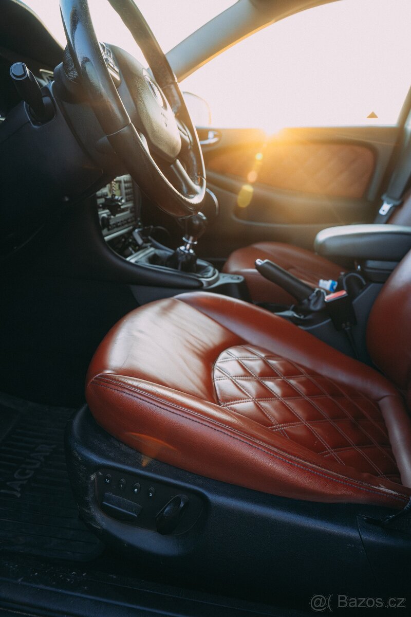 Jaguar X-Type 2.5l V6 4x4 - 5