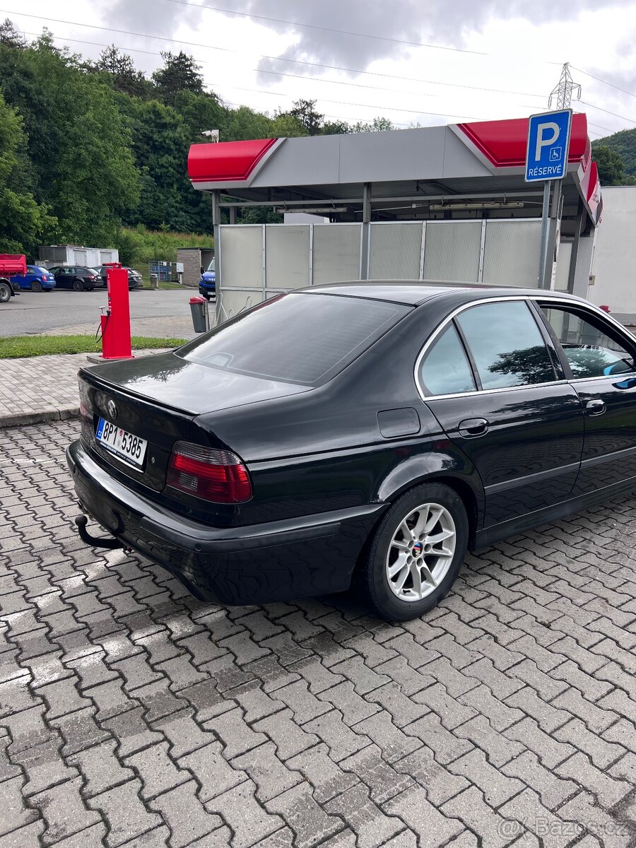 BMW E39 540i vyměním - 5