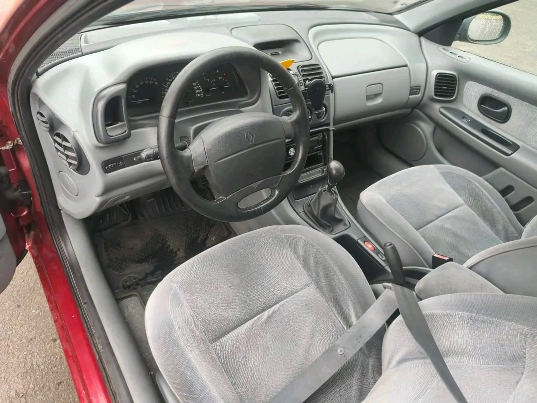 Renault laguna - 5