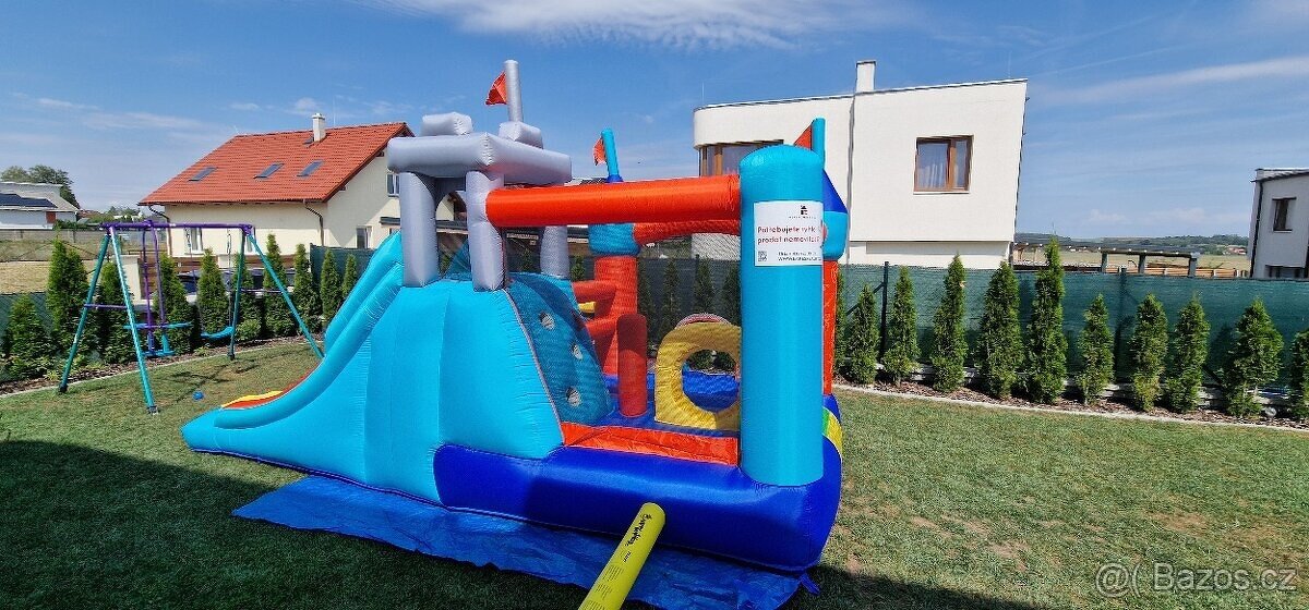 Pronájem, skákací hrad - 5