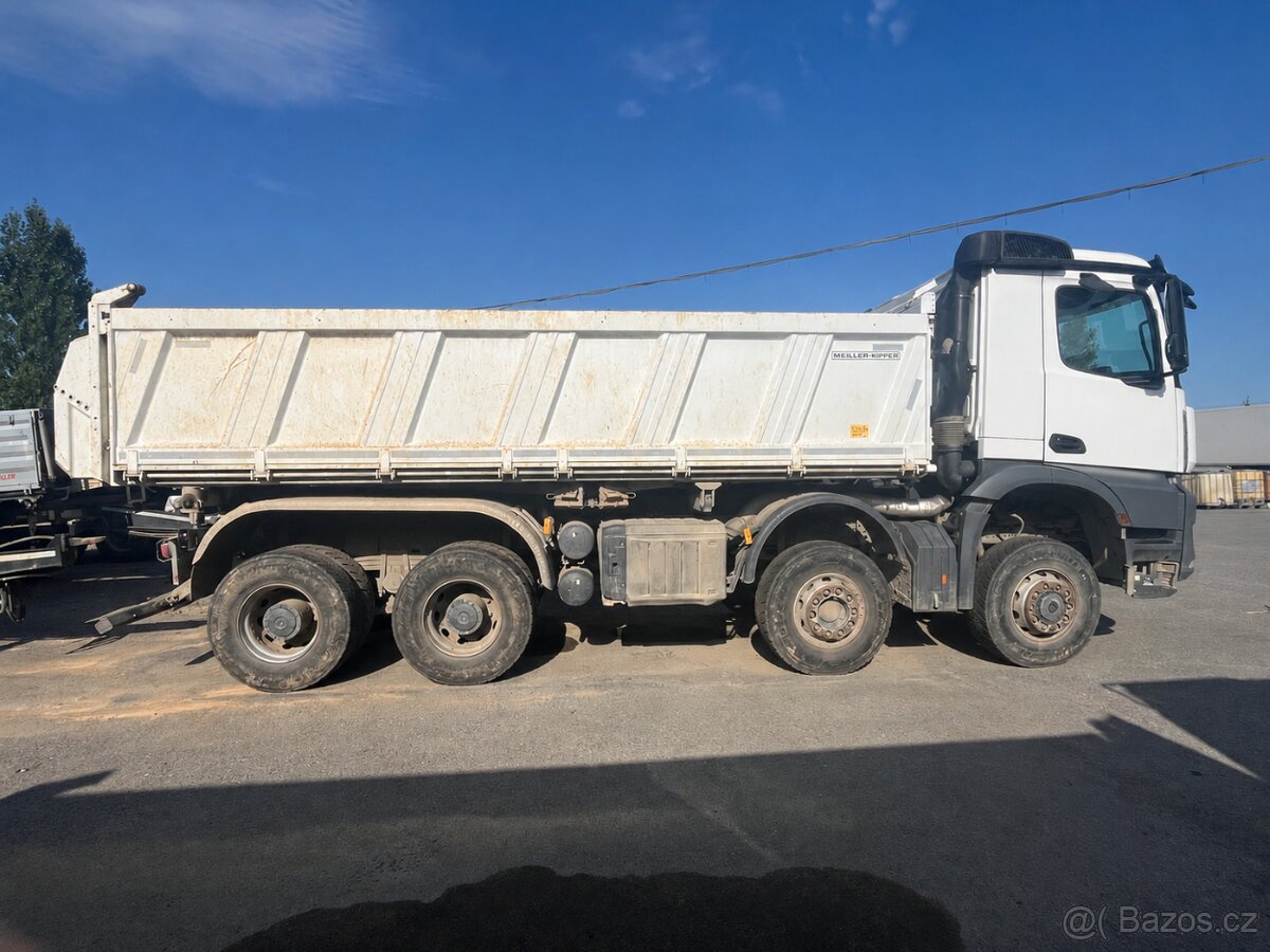 Mercedes Arocs - 5