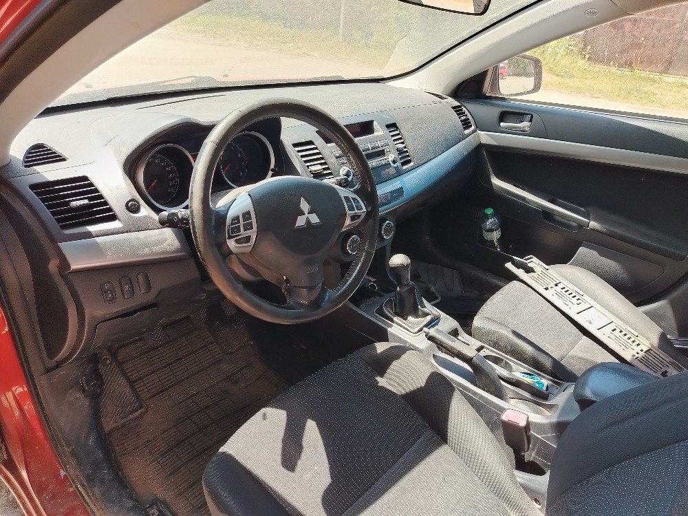 Mitsubishi Lancer - 5