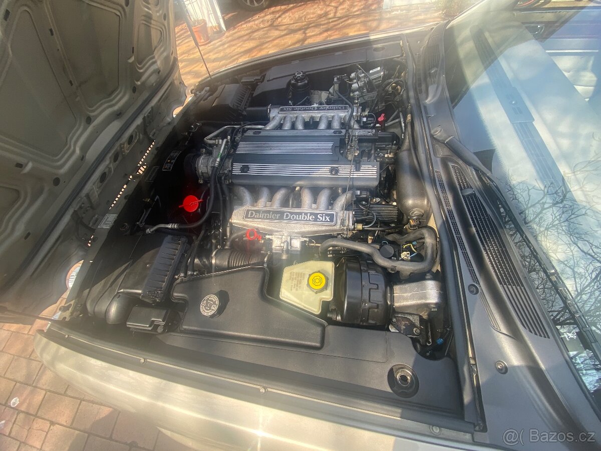 Jaguar Daimler Double six - 5