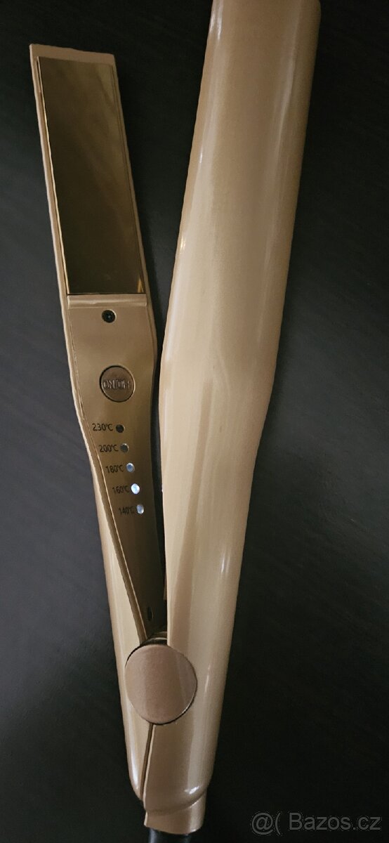 Žehlička na zvlnění vlasů - 5
