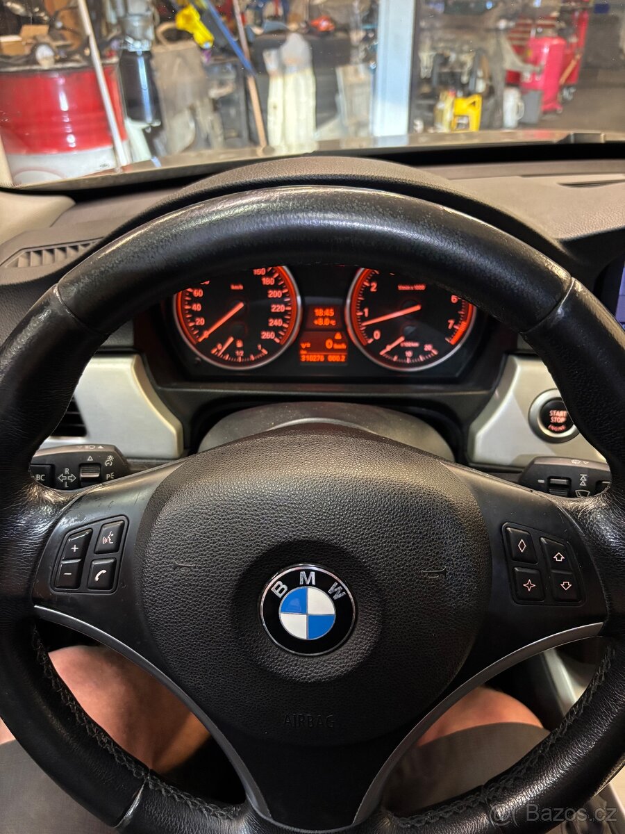 BMW e90 325i 160kw - 5