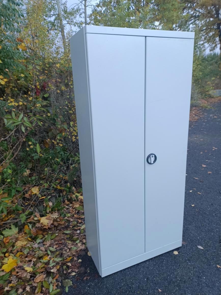 Zánovní plechová skříň - 5