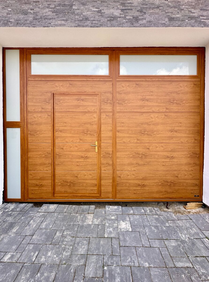 Garážová vrata dvoukřídlá - 5