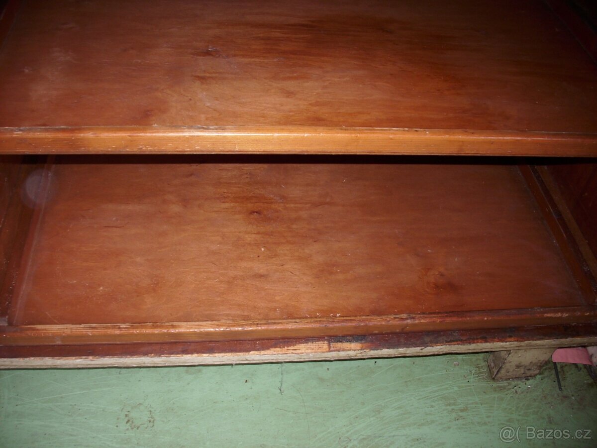 kredenc za přijatelnou cenu - 5