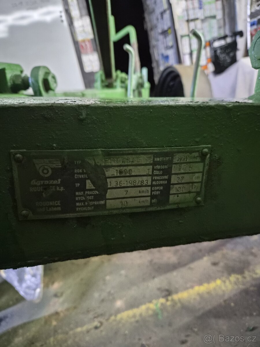 Prodám 3 radliční nesený pluh - 5