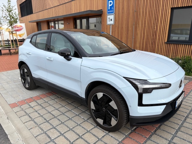 Volvo EX 30 single engine,extended range ULTRA - 5