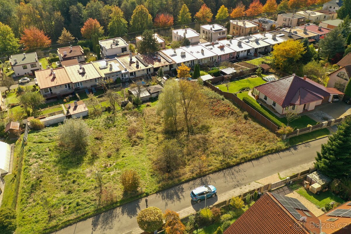 Atraktivní stavební pozemek Zlín - Kostelec, Jabloňová - 5