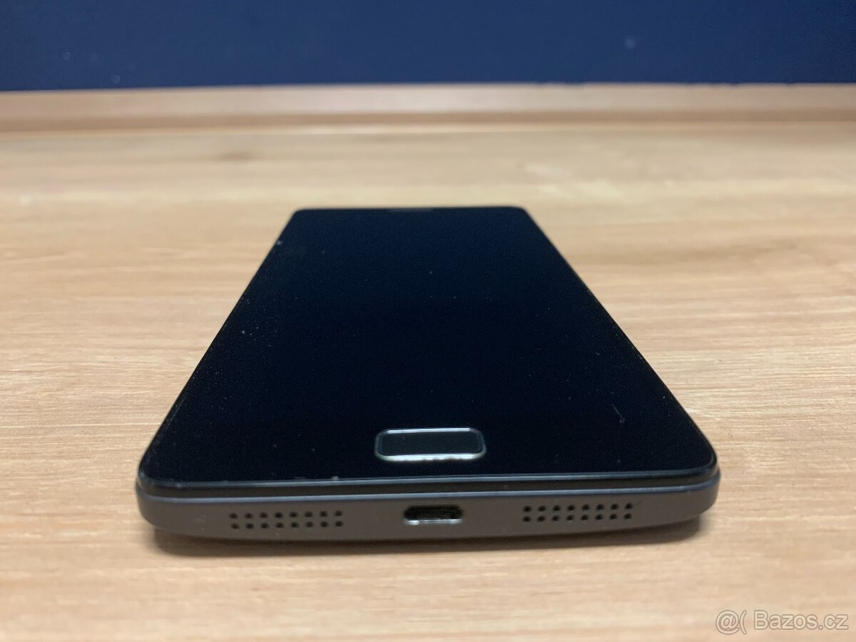 Lenovo Vibe P1 (5,5" IPS, 32 GB, 5000 mAh) - 5