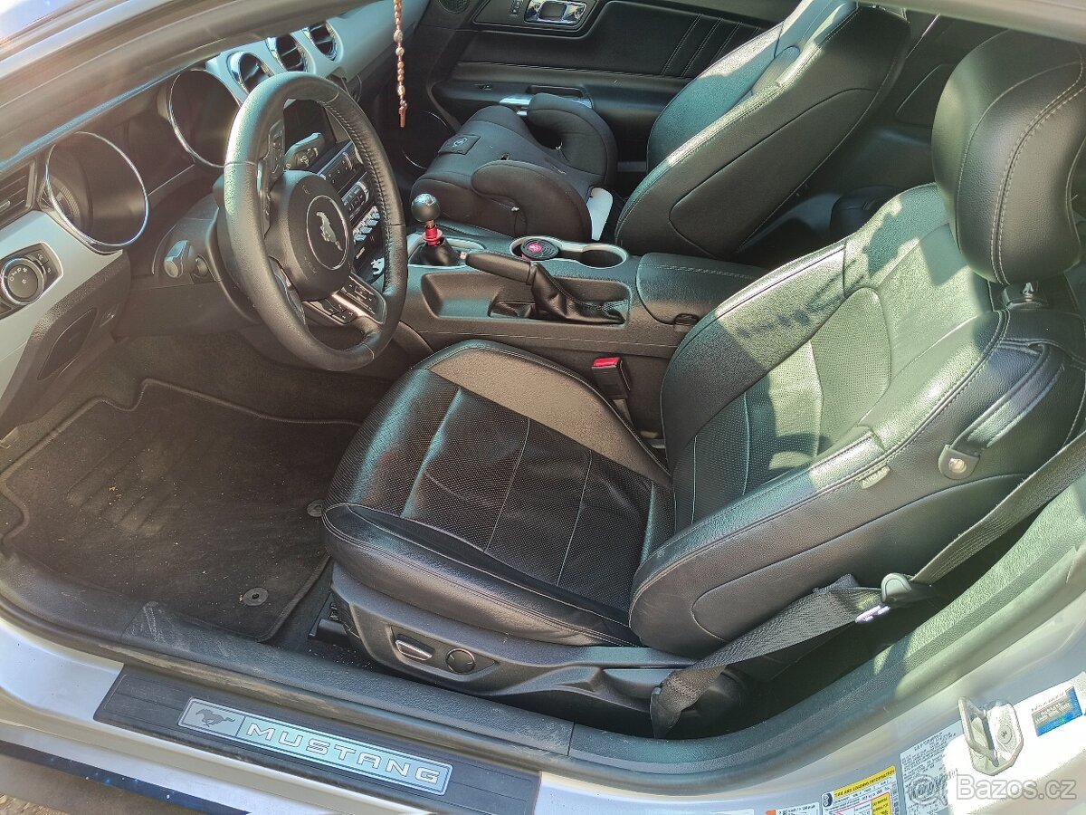 Ford Mustang 5.0 V8 - 5