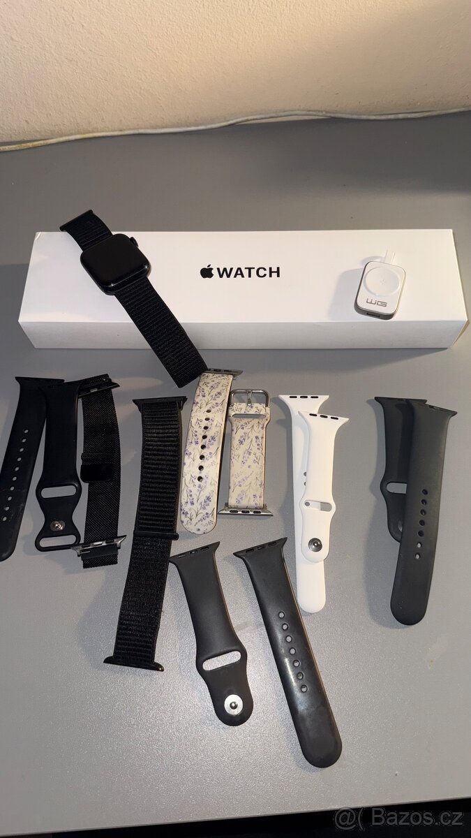 Apple Watch SE + příslušenství - 5