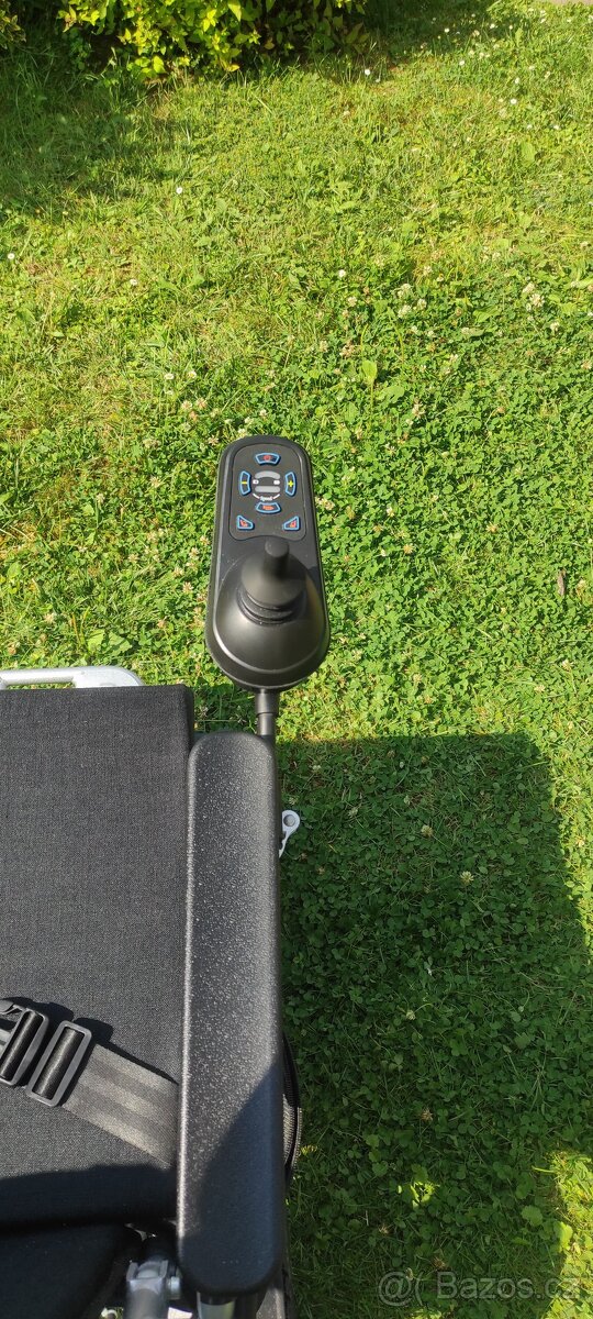 Invalidní vozík EROUTE 8000R - 5