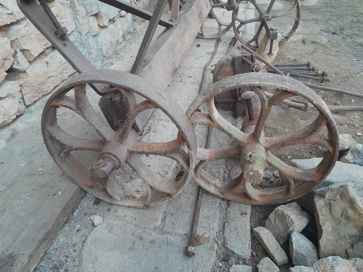 Podvozek s litinovými koly - 5