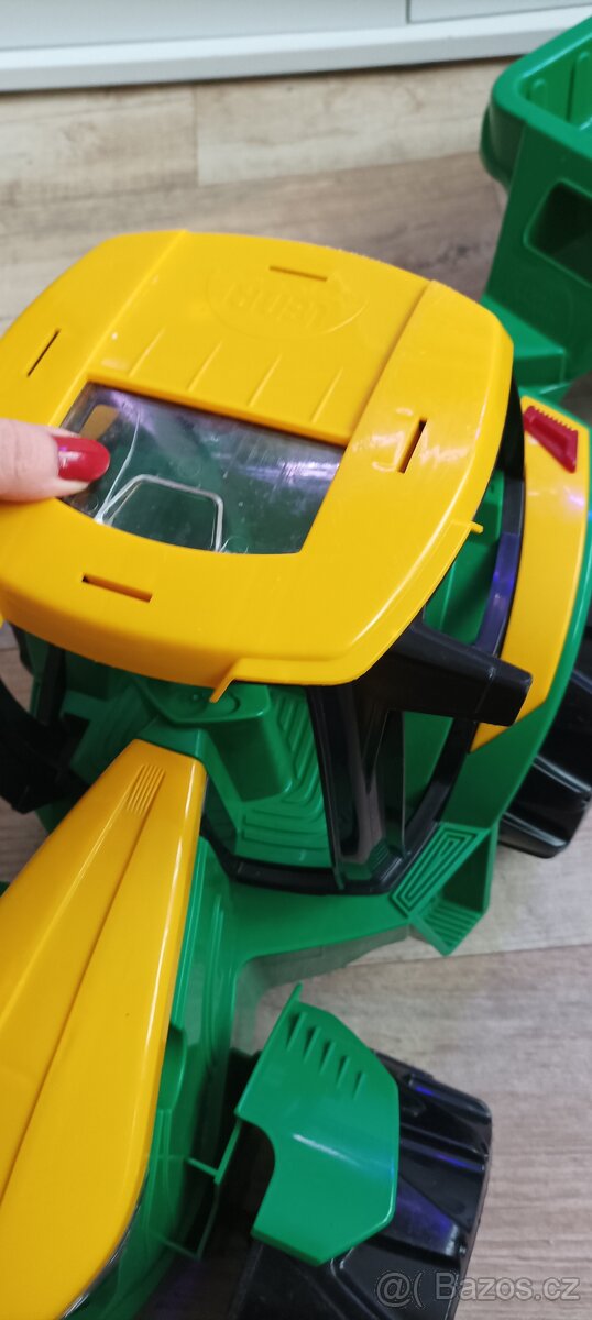 Velký traktor Lena s přívěsem - 5