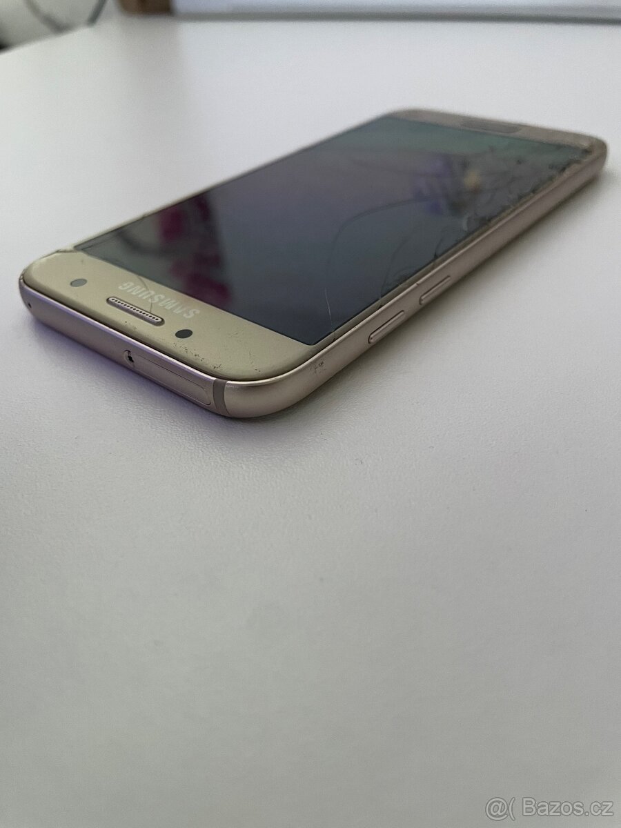 Samsung Galaxy A3 (2017) - 5