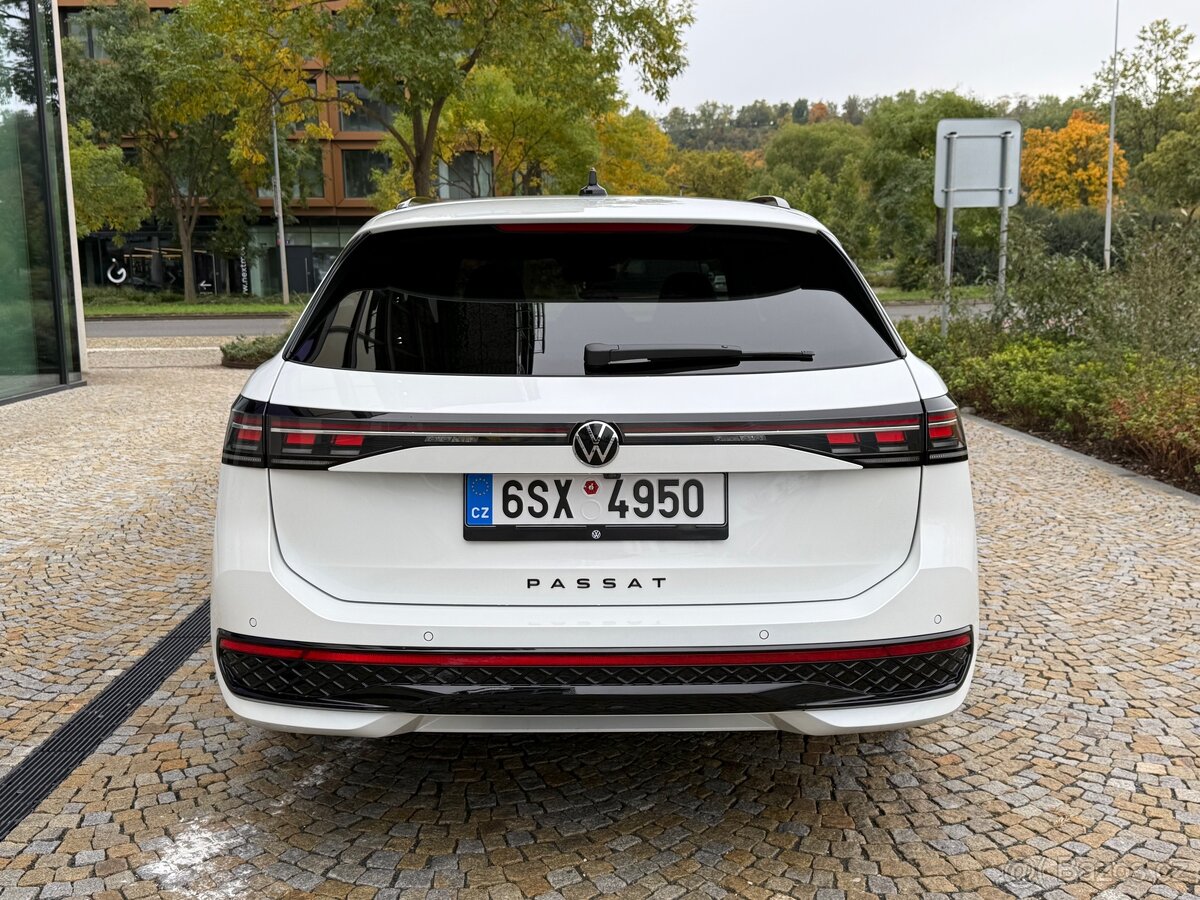 VW Passat B9 Rline 2.0TDI 110kW DSG Max výbava Tažné - 5