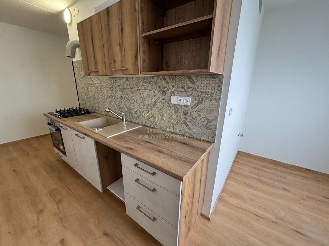 Hrádek u Rokycan, pronájem dr. bytu 2+1 po rekonstrukci - 5