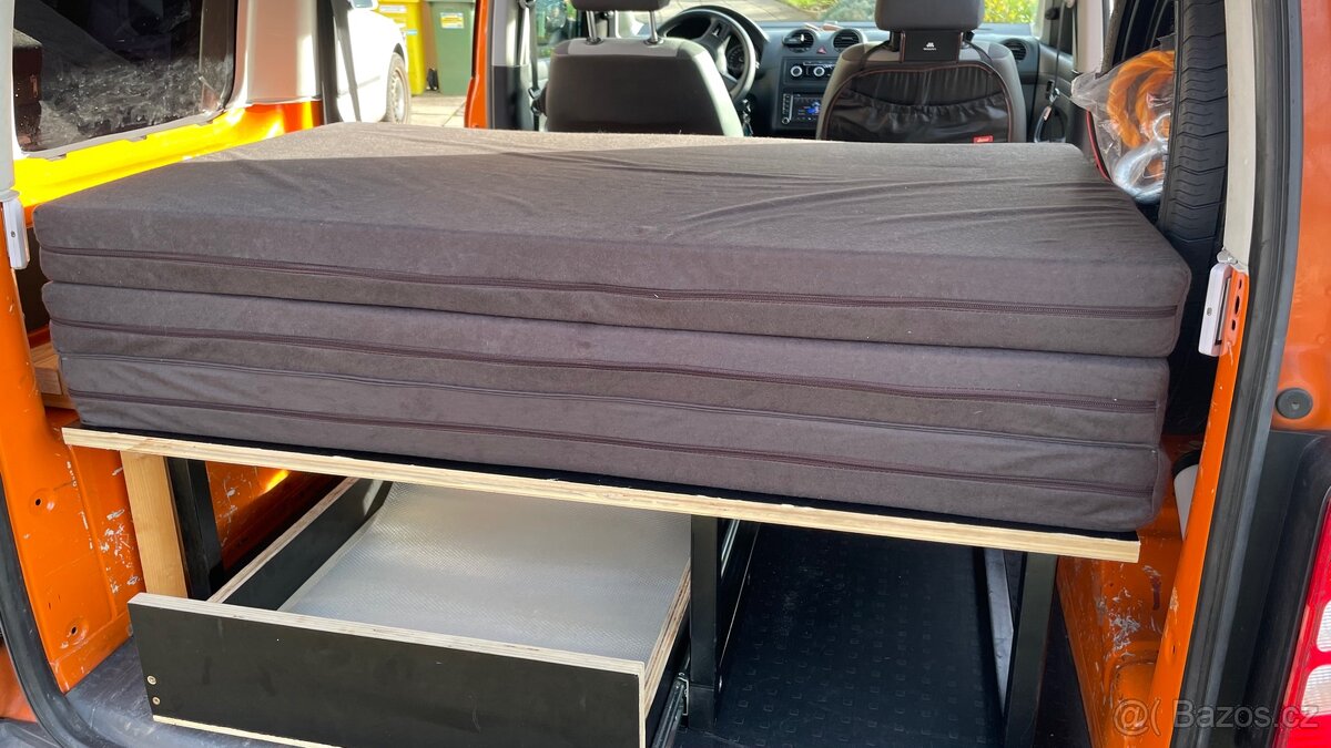 Vestavba VW Caddy - 5