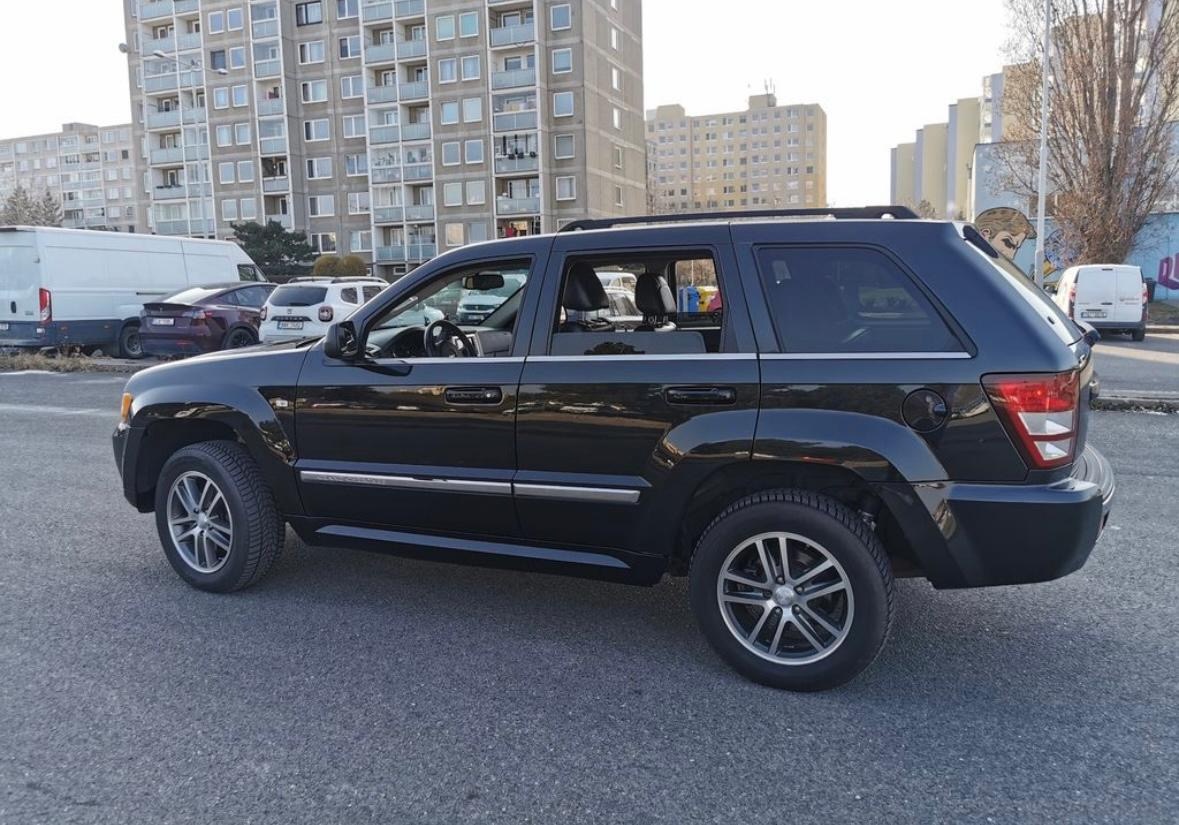 Jeep Grand Cherokee 3,0 CRD S-Limited 4x4 plná výbava - 5