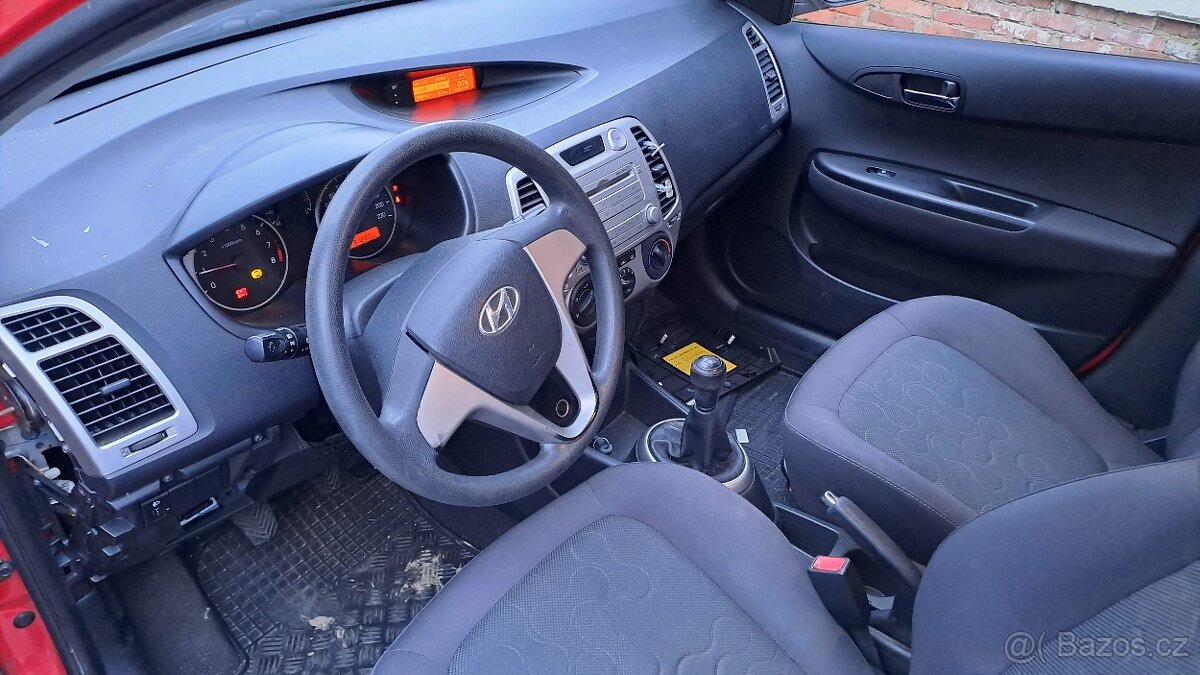 Hyundai i20 r.v.2010 1,2i 57kW - 5
