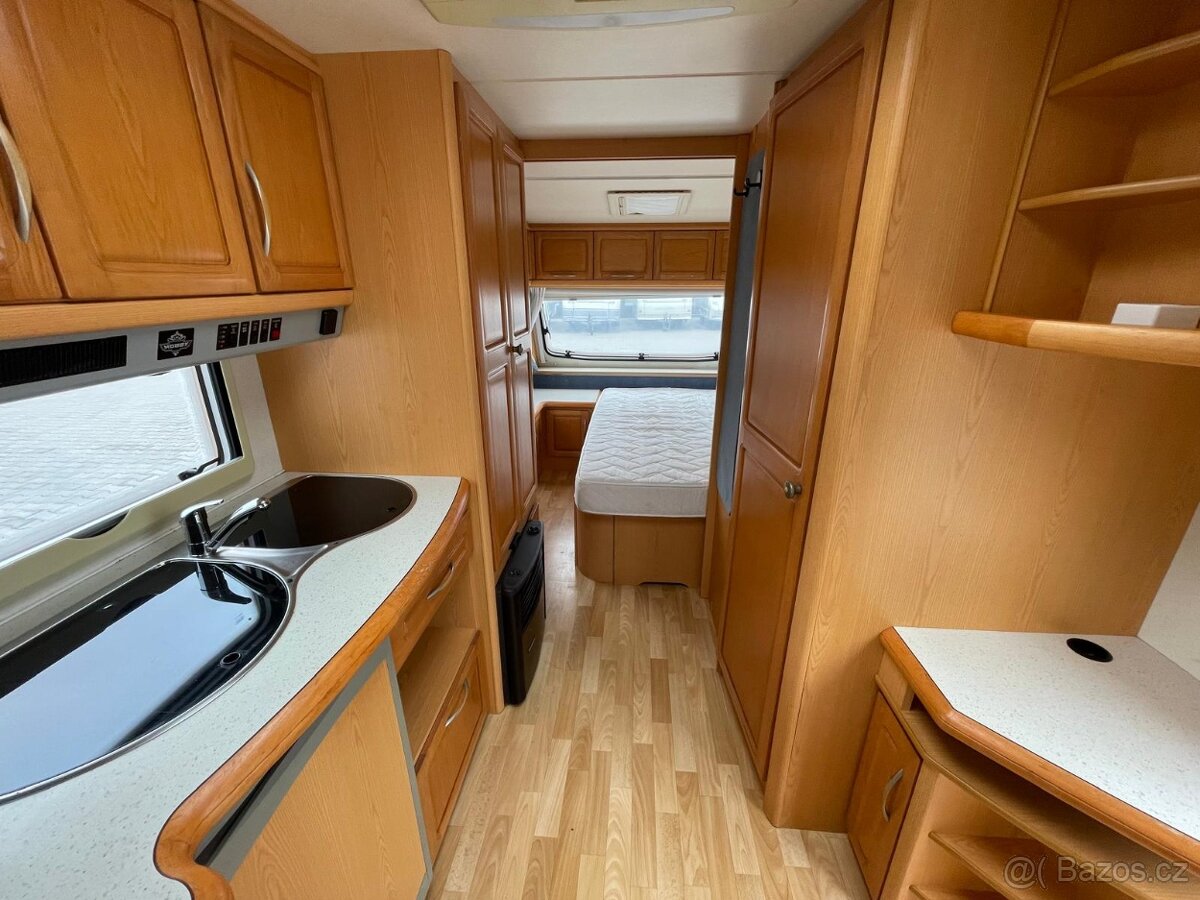 Hobby Prestige 540, 2002, pevná bostel, bojler, stan - 5