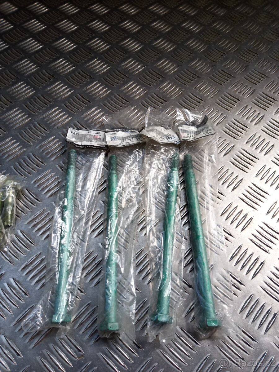 Mazda různé díly - 5