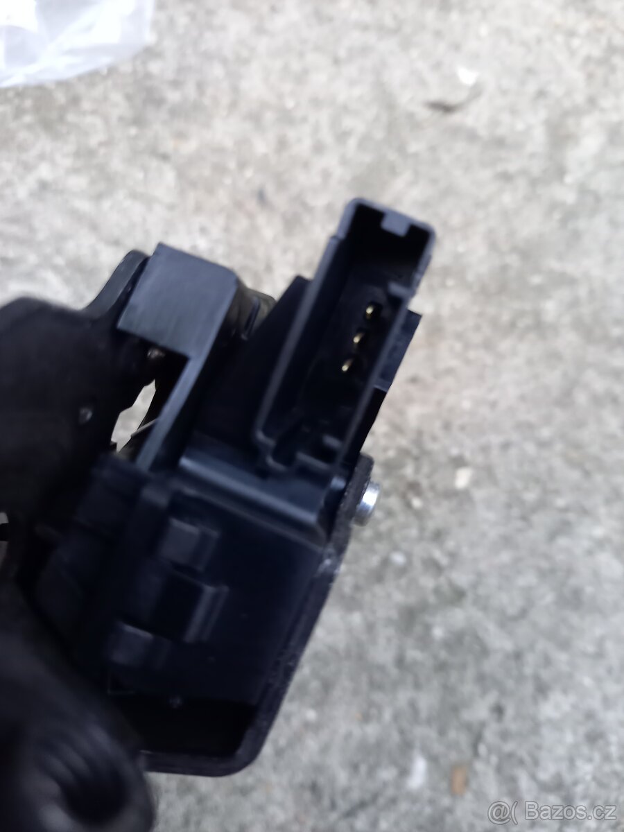 Originální zámek 5. dveří Opel číslo dílu: YR00237080 - 5