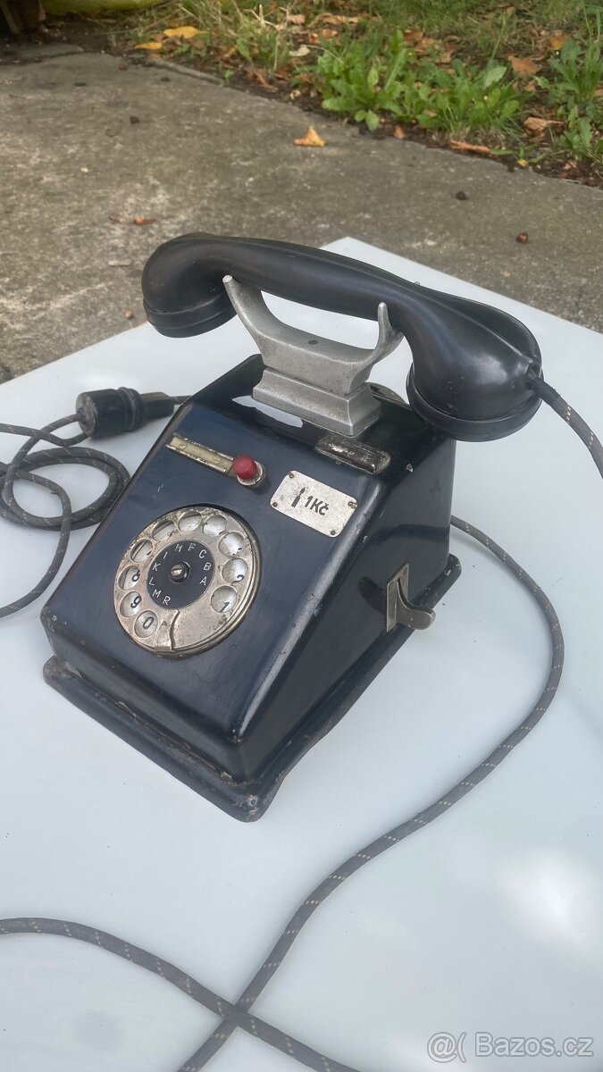 Starý stolni telefon na mince - 5