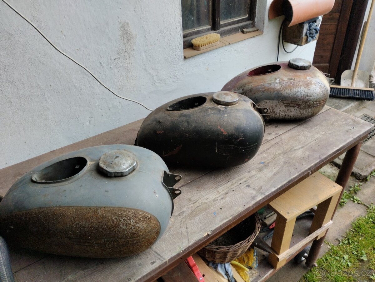 Motory Jawa 250 a Čz 175 + Směs náhradních dílů jen komplet - 5