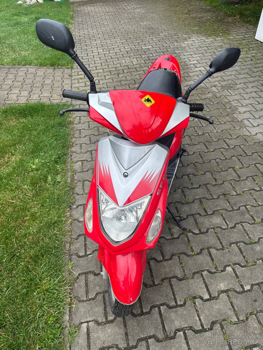 Skůtr 50ccm Rhon - 5