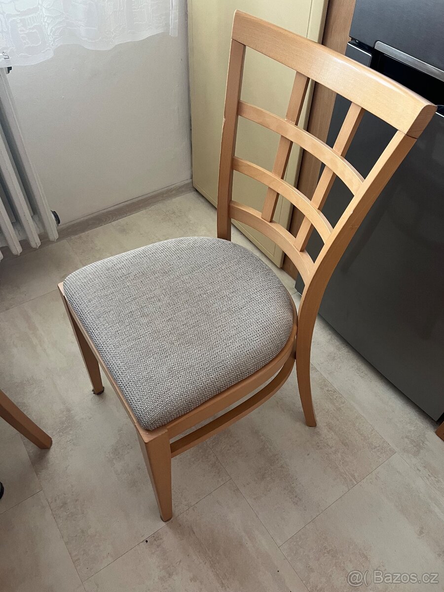 kuchyňský stůl se židlemi - 5