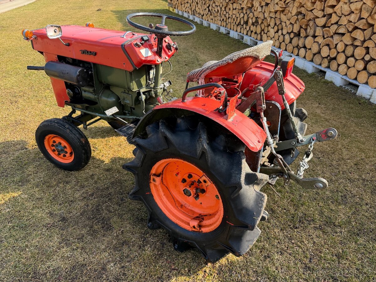 Malotraktor Kubota B7000E - 5