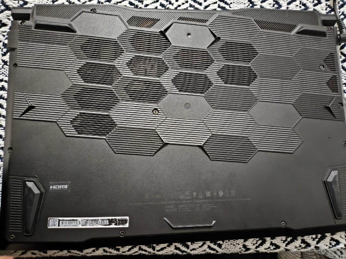 Set: MSI Katana GF76 + SteelSeries + Logitech - 5