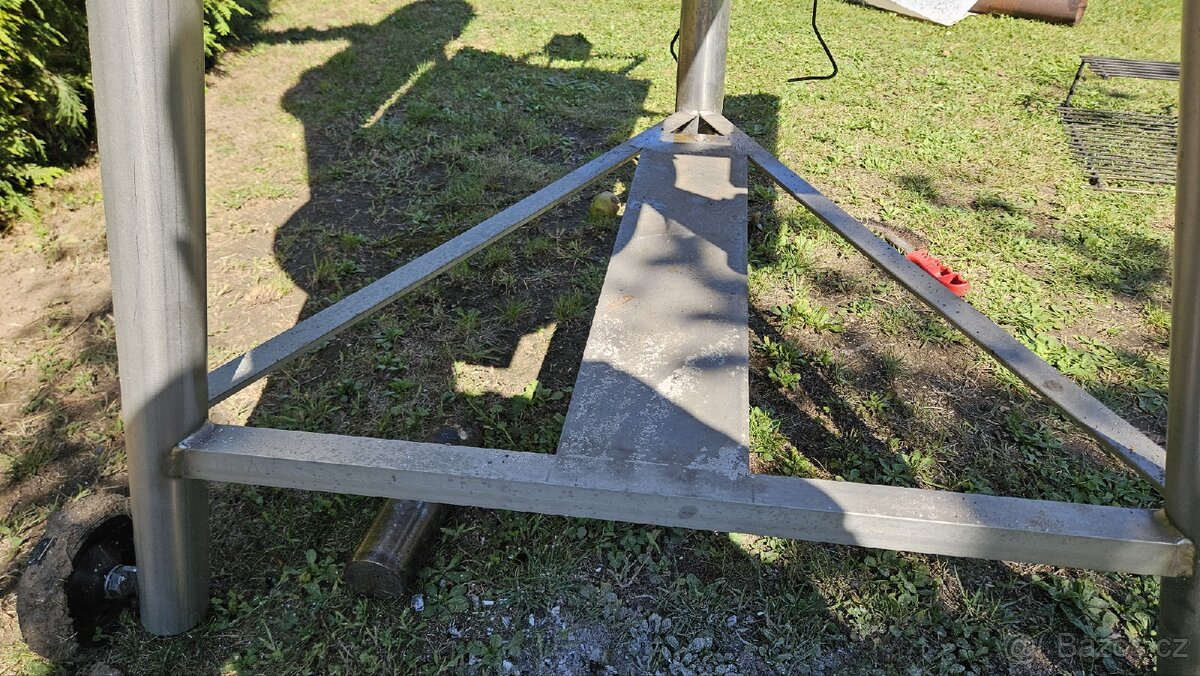 Nerezový gril na kýtu, kuře s motorem - 5