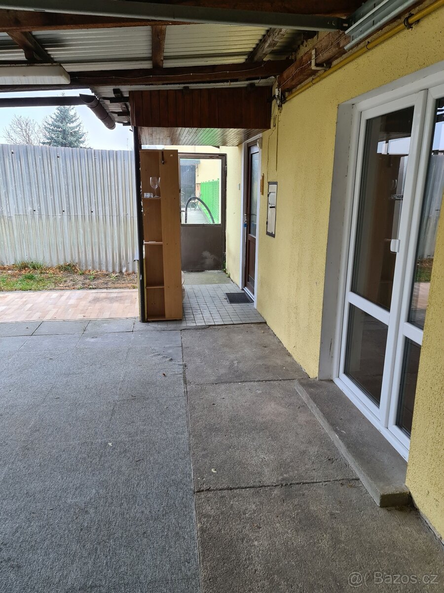 PRONÁJEM DOMU 2+1 , 57m2 Benátky Kbel - 5