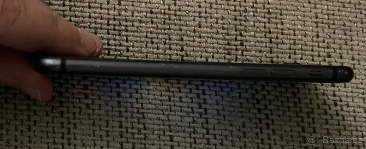 Apple iPhone 8 - 64GB, iOS 16.7.10 - 5