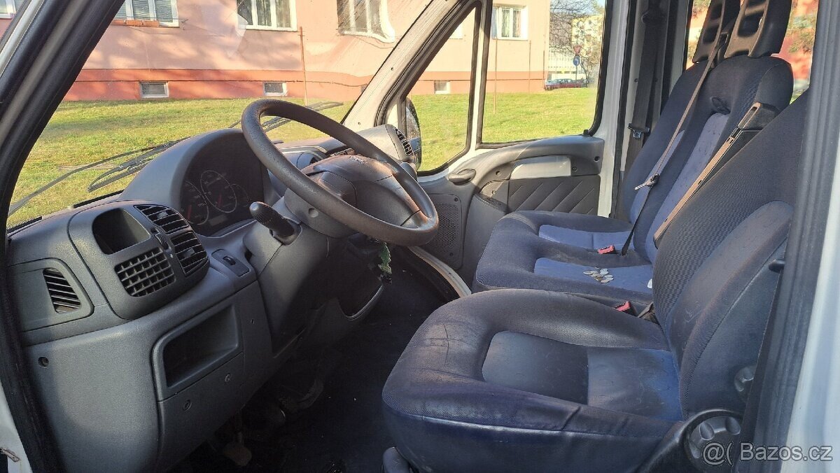 Peugeot Boxer 2.8 / 2005 6 míst STK 7/2027 bez koroze - 5