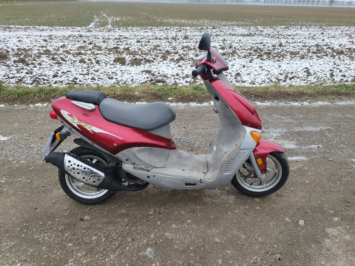Prodám skútr Hyosung 50ccm 2t - 5