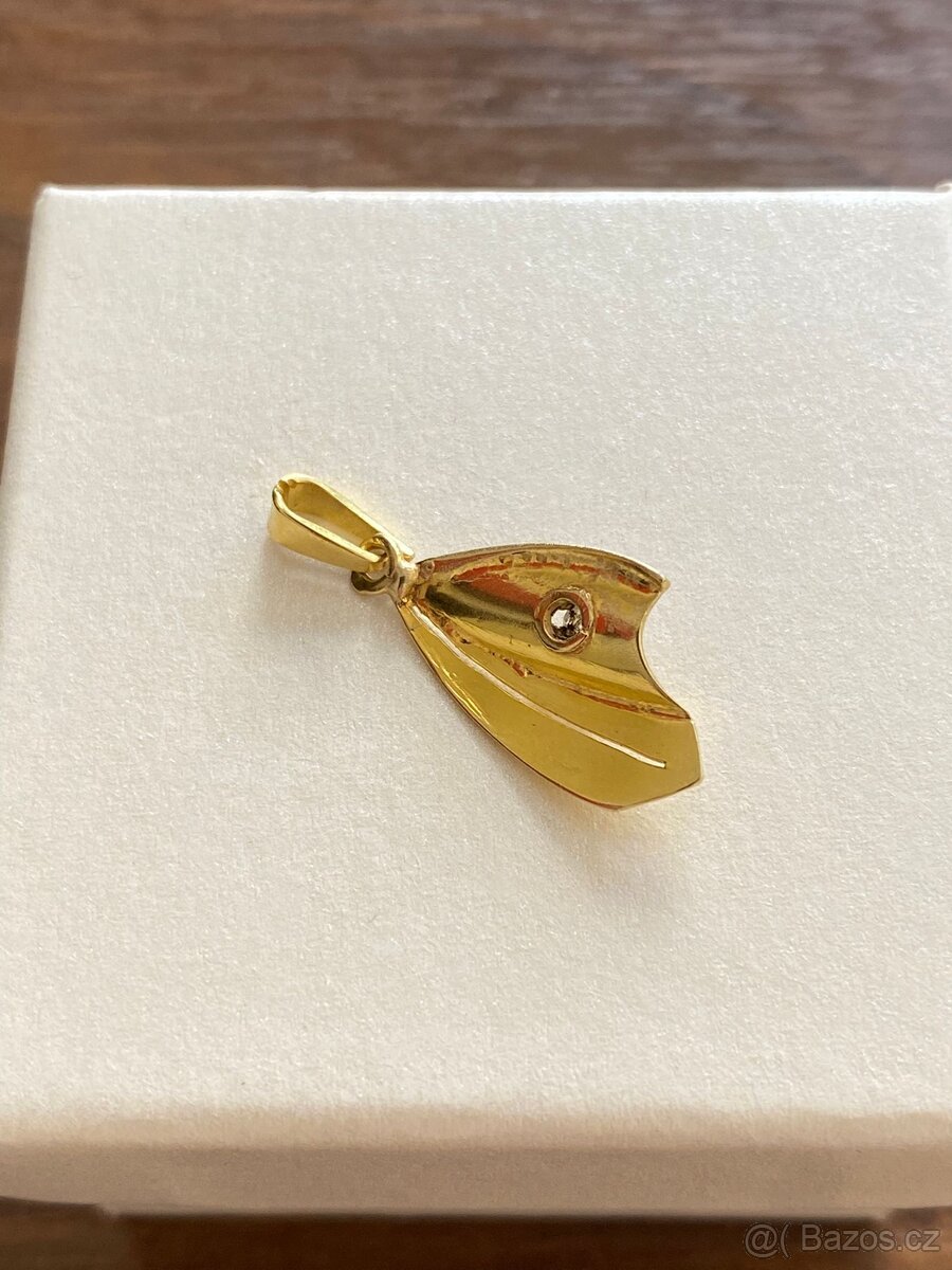 Zlatý přívěsek - 5